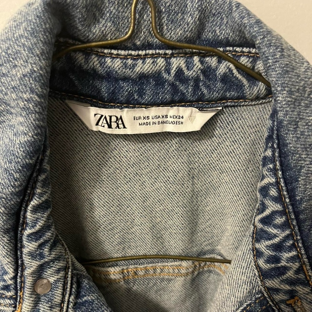 Zara Light Blue Flare Jeans - Picture 7 of 7